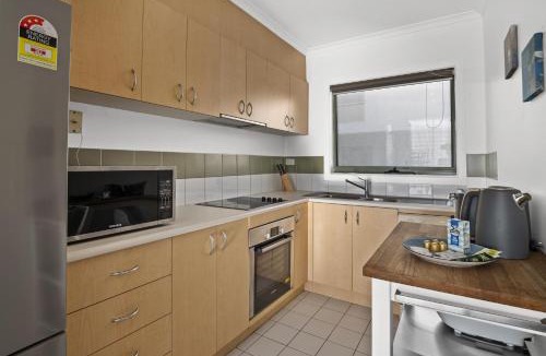 Maribyrnong House | Snug 2-bed Townhouse Near Bustling Shops