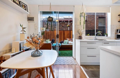 St Kilda Apartment | Snug St Kilda Apartment with Private Courtyard