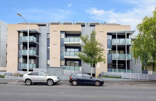 Hobart Central Business District Apartment | Soak up the City Lifestyle in the Heart of Hobart