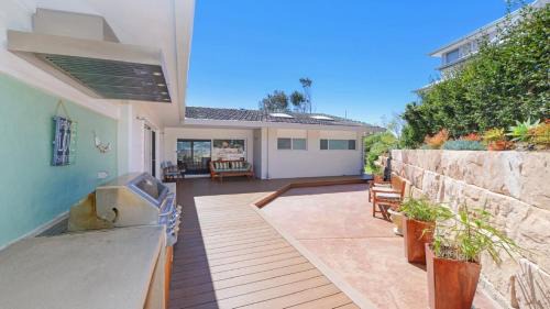 Avoca Beach House | Sorrento - Close To The Beach