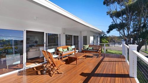 Avoca Beach House | Sorrento - Close To The Beach