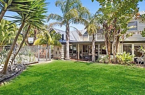 Sorrento House | Sorrento Rockpool and Spa - The Ultimate Coastal Haven