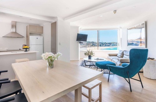 Bondi Beach Apartment | Sound of Waves on Bondi
