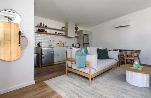 South Launceston House | South Launceston – Easy & Comfortable