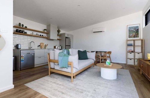 South Launceston House | South Launceston – Easy & Comfortable