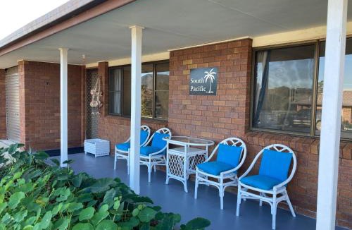 Scotts Head House | South Pacific