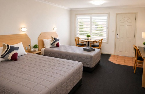 Narrabri Hotel | Southern Cross Motor Inn