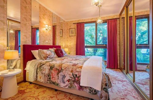 Margate House | Southern Edge Retreat - Vintage Charm by the Bay
