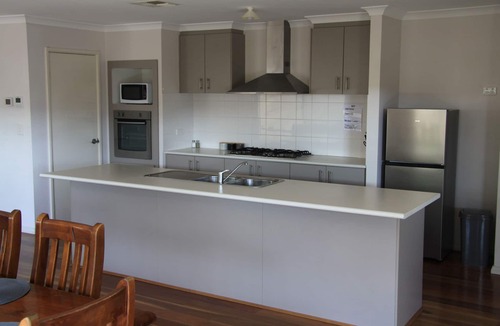 Southern River House | Southern River Family Accommodation. Free WiFi