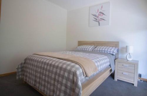 Golden Point House | Sovereign Hill Getaway Walk to Attractions