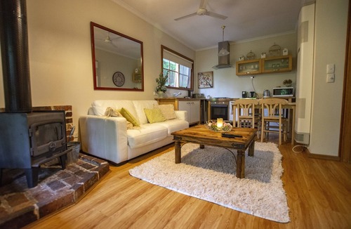 Mount Dandenong Cabin | Spa Cottage@FernglenForestRetreat