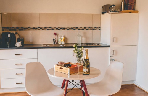 Daylesford Cottage | Spa. Fireplace. Bush views. Walking distance to Daylesford. The perfect getaway