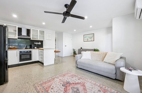 Coolangatta Apartment | Spacious 1-Bed Apartment in Coolangatta