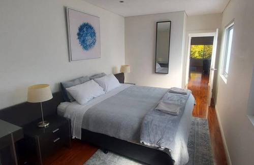 Kingston House | Spacious 2 bedroom apartment @Kingston Foreshore