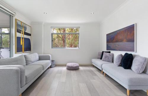St Ives Apartment | Spacious 3-Bed Apartment in the Heart of St Ives
