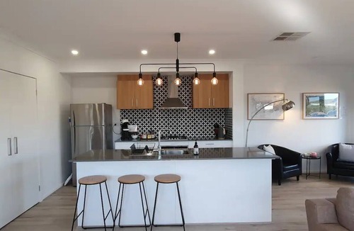 St Leonards House | Spacious 3-bedroom home close to town and beach