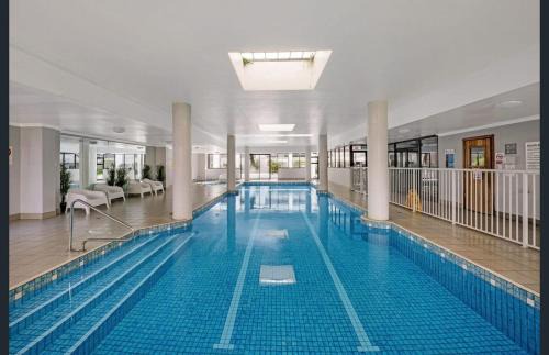 Ultimo Apartment | Spacious 3BR Apt with Parking Walk to ICC & Darling Harbour & CBD & Chinatown