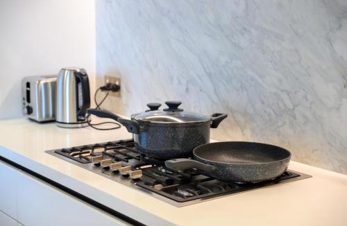 Barangaroo Apartment | Spacious 3BR in Barangaroo with Free Parking near CBD