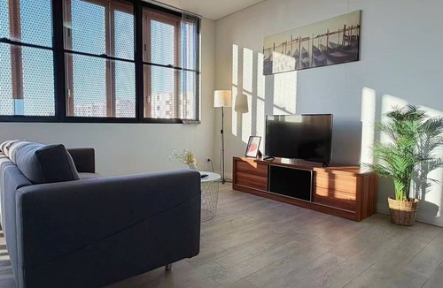 Rosebery Apartment | Spacious 3BR Retreat near CBD | Parking & Balcony