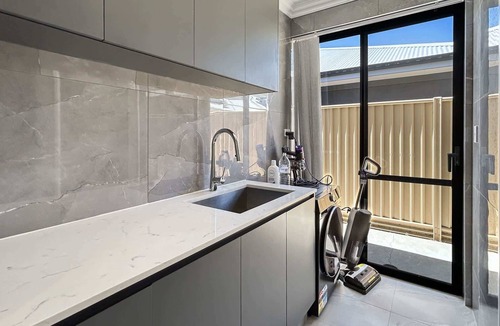 Southern River House | Spacious 4 bed home with open plan living