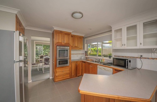 Riverside House | Spacious 4BR Family Home - BBQ, 5 Min to CBD