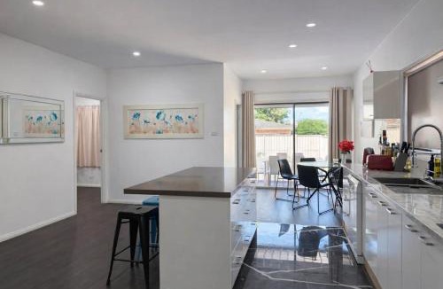 Wyong House | Spacious 4br free parking -ideal for work crews,family