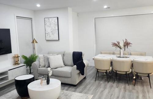 Konagaderra House | Spacious 5 Bedroom Family Retreat Near Melbourne