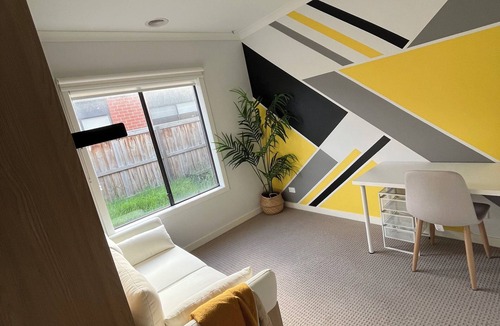Werribee House | Spacious 5BR Home w/Kids Room, Gym & Office. Pet-Friendly!