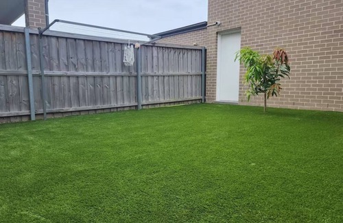 Penrith House | Spacious 6BR Home in Penrith |Close to Blue Mountains| Sleeps 10|Family Friendly