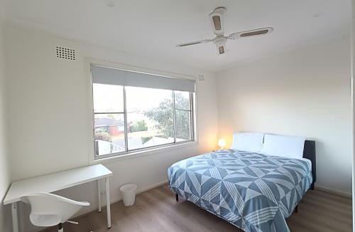 Merrylands House | Spacious and Comfortable Queen Room - NM1
