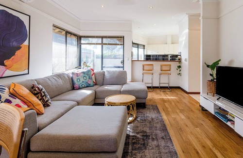 Margaret River Villa | Spacious & Cosy- Spa Villa 715 Margaret River Town- Home Away From Home