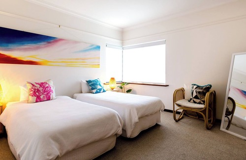 Margaret River Villa | Spacious & Cosy- Spa Villa 715 Margaret River Town- Home Away From Home