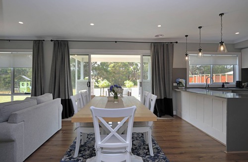 Metung House | Spacious country home with all the mod cons, perfect for families or couples.