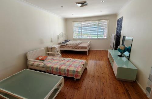 Winston Hills House | Spacious Double Room P Winston Hills