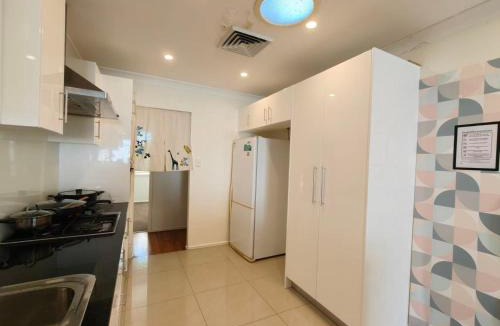 Winston Hills House | Spacious Double Room P Winston Hills