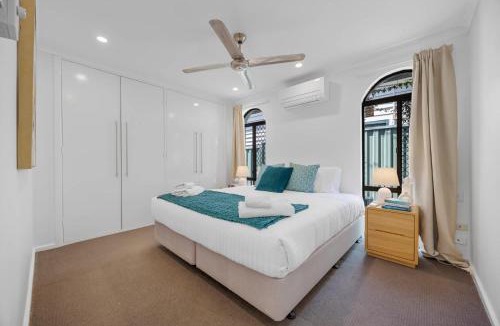 West Leederville House | Spacious Family Getaway in West Leederville