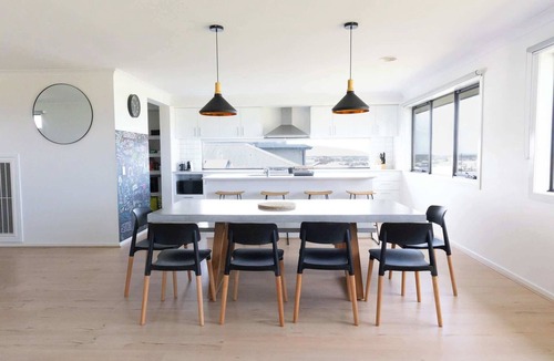 Torquay House | Spacious family home with pool and ocean views