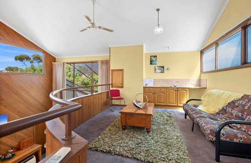 Torquay House | Spacious Family Retreat on Fischer (3)