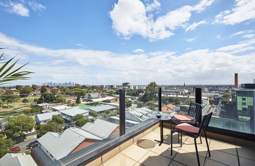 Preston House | Spacious Furnished Studio With Balcony, All-inclusive Utilities and Facilities