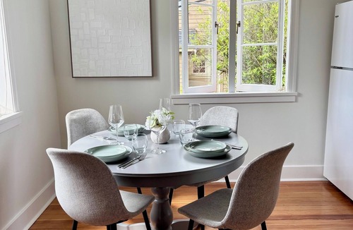 Kitsilano House | Spacious Kitsilano 2BR - Walk to Beach + Trendy Shops + Heritage Infused