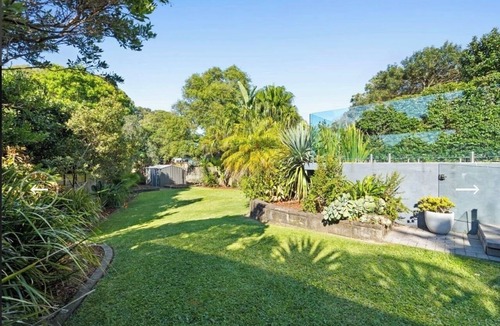 Seaforth House | Spacious luxury oasis in Seaforth - 10 mins to the beach!