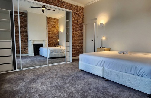 Camperdown House | Spacious & Modern Private Rooms in Camperdown - Close to City and Universities