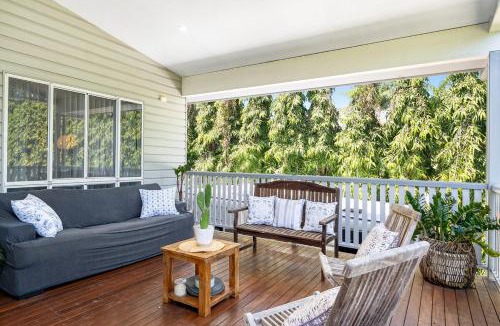 Belgian Gardens House | Spacious Queenslander Retreat
