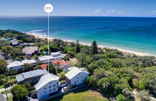 Dicky Beach House | Spacious Seaside Oasis on Dicky Beach