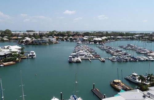 Cullen Bay Apartment | Spectacular Marina Views Apartment