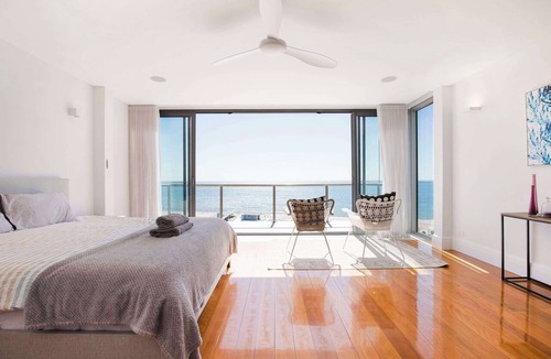 Seacliff House | Spectacular Panoramic Oceanview House in Seacliff