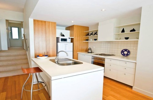 Lorne Apartment | Spectacular Views Apartment: Bay Panorama