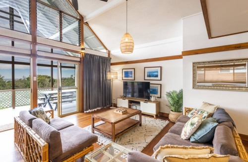 Angourie House | Spookys 5, 5/8 Bay St