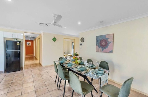 Springfield Lakes House | Springfield Lakes houset | Near Orion Mall & Train