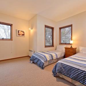 Dinner Plain Apartment | Square Bear
